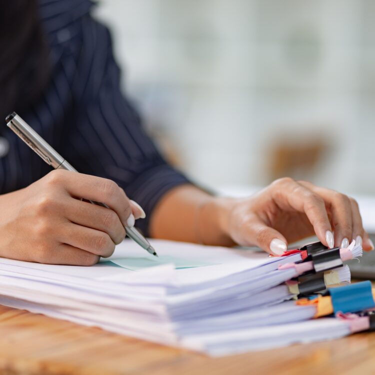 Concept,Of,Business,Accounting,And,Finances,,Business,Woman,Working,With